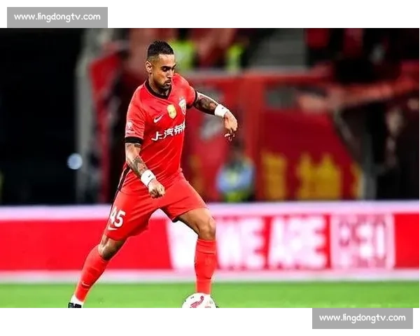 山东 3-1 逆转海港引热议：快节奏对决下，莱昂纳多伤退成转折点